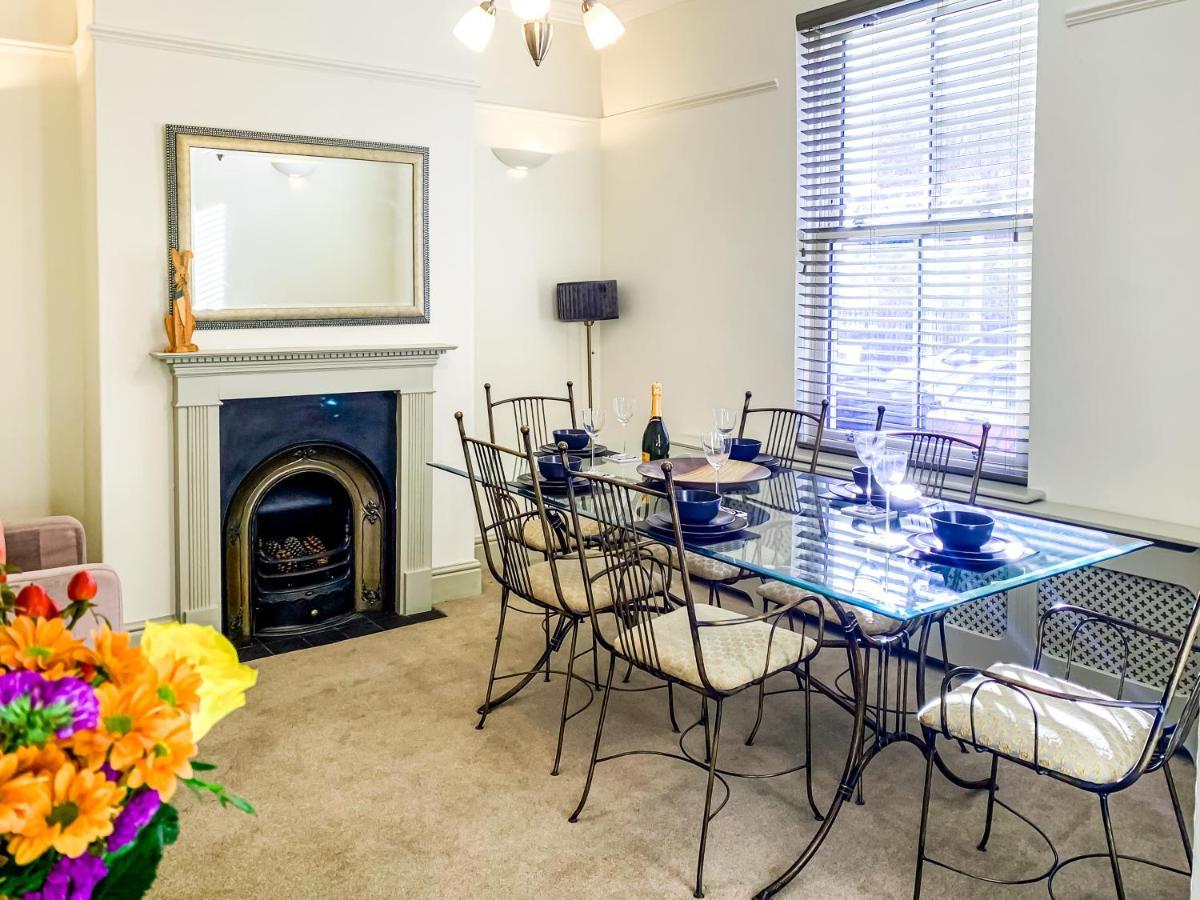 The Vines - Stunning Period Home With Free Parking York Exterior photo