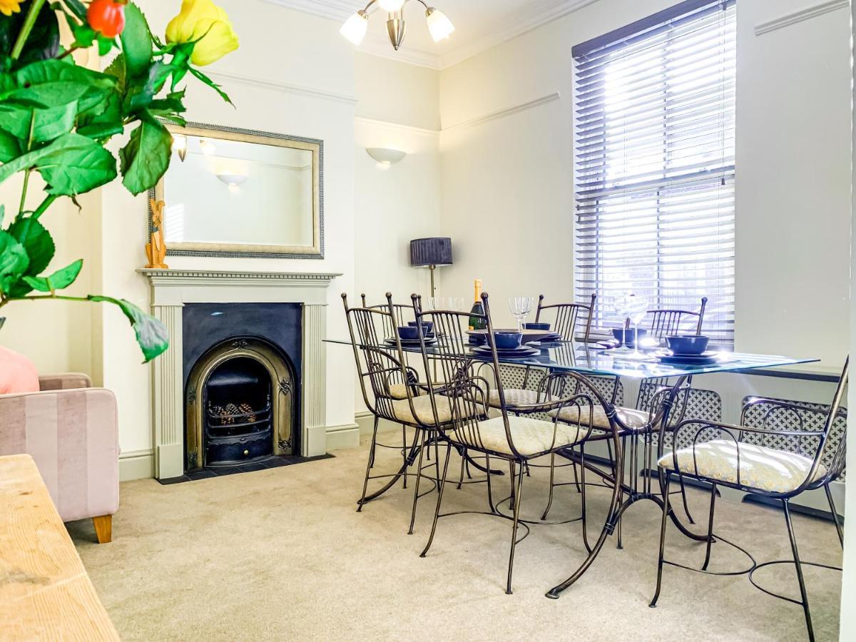 The Vines - Stunning Period Home With Free Parking York Exterior photo