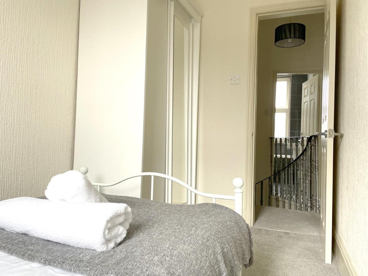 The Vines - Stunning Period Home With Free Parking York Exterior photo