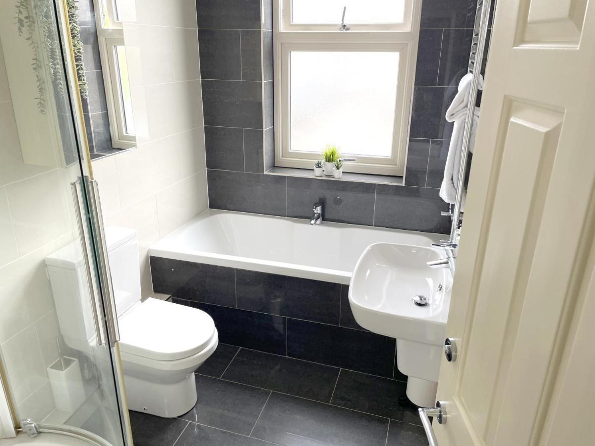 The Vines - Stunning Period Home With Free Parking York Exterior photo